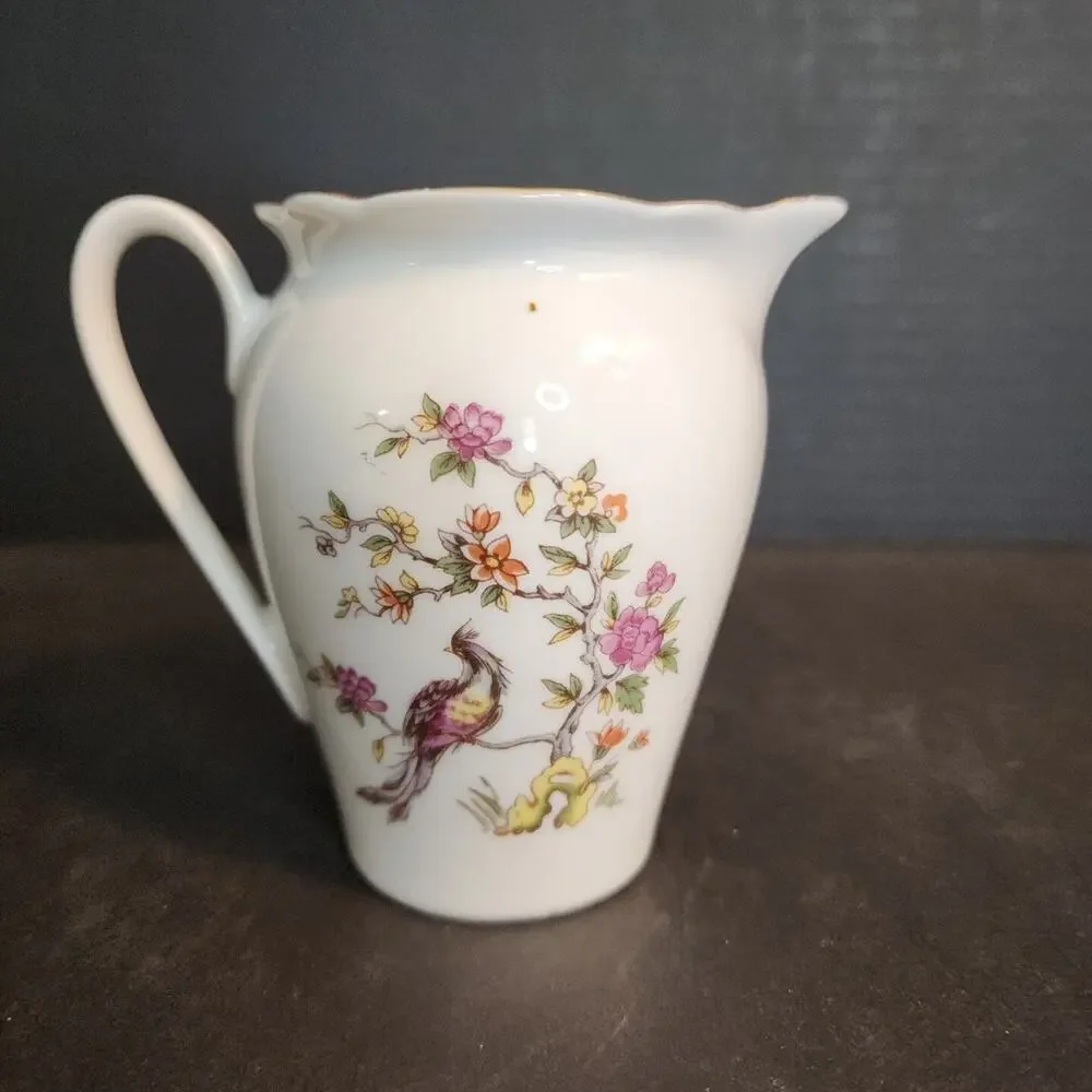 Vtg KAHLA Germany~Bird Of Paradise~ Creamer, Scalloped Edge, Gold Trim 4oz